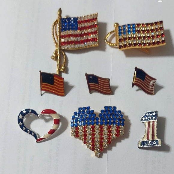 Lot of 8 pins /brooches- American Flag - Picture 1 of 6